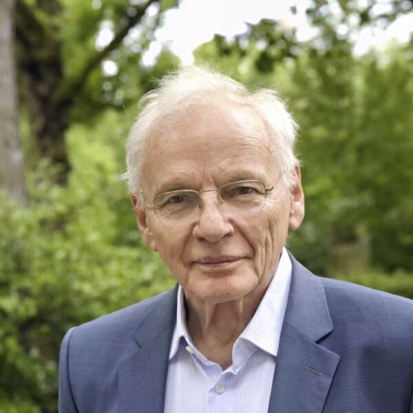 Portrait Götz Aly. Fotografie: Susanne Schleyer